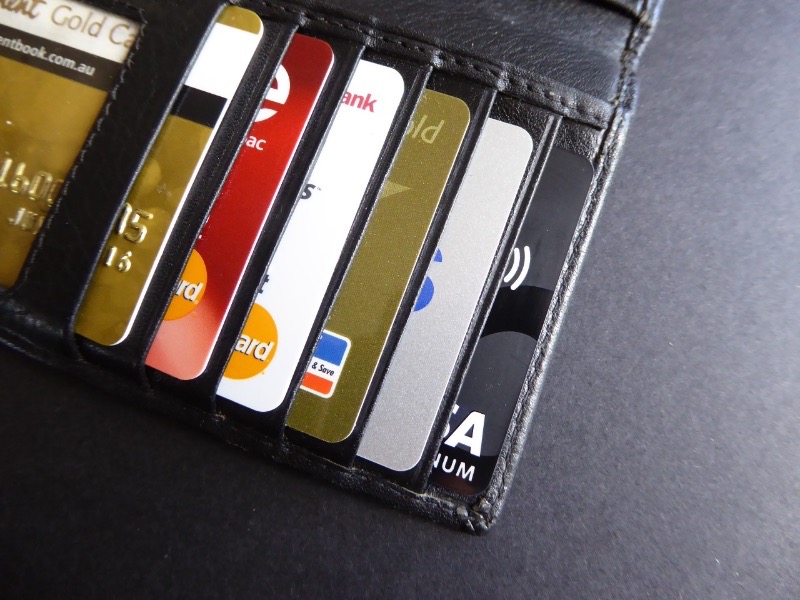 Betalingskort i pung til en erhvervskonto